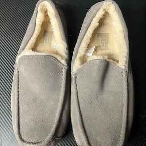 UGG Men's Gray Loafers with Cream Lining